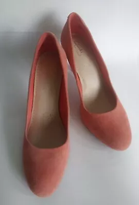 Clarks Somerset Size 8d Peach Suede Court Shoes.  G17031924b2/41 • £26.99