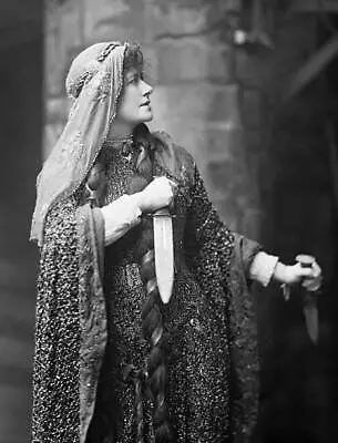 The Acclaimed Victorian Actress Ellen Terry 1888 OLD PHOTO • £5.31