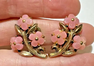 Vintage Crown TRIFARI Alfred Philippe Daisy Flower Branch Leaf Clip Earrings DC2 • $161.99