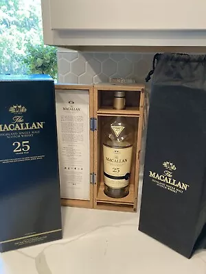 Macallan 25yr Scotch Empty BottleWooden BoxBag&Box Annual 2018 Release • $900