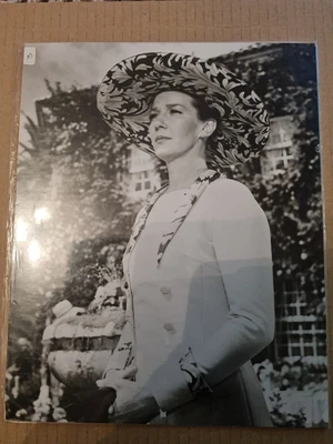 £2.95 • Buy James Bond ,Lois Maxwell On Her Majesty'S Secret Service 8x10 Photo