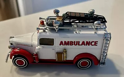 Matchbox Models Of Yesteryear Model YFE30 1937 GMC AMBULANCE • $5