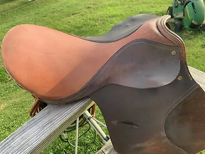 Vintage English-Style Riding Saddle • $48