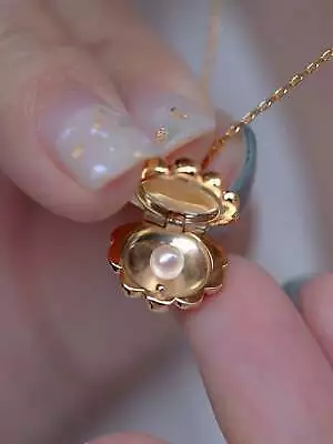 1pc Vintage Golden Seashell Locket Necklace With Faux Pearl Dainty Necklace • $5.32