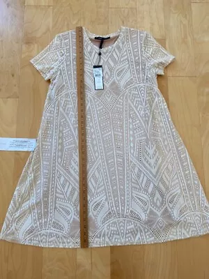 NWT BCBGMAXAZRIA Corozo Lace Dress Size M Beige With Liner • $49.99