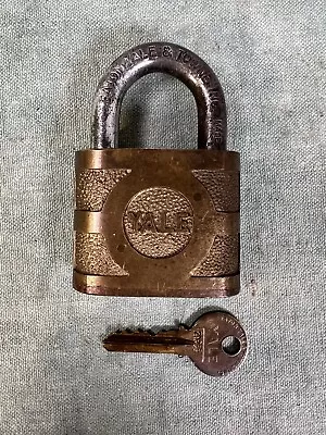 Vintage EATON YALE & TOWNE Brass Super Pin Tumbler Padlock Lock With Key - USA • $33.15