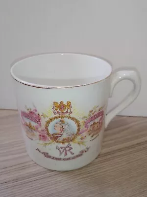 QUEEN VICTORIA DIAMOND JUBILEE Porcelain Commemorative Mug 8cmH Crazed/Hairline • £24.99