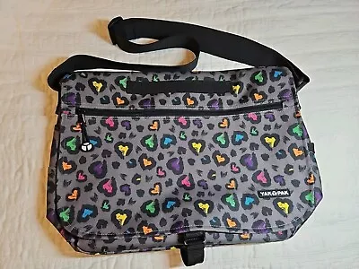 Yak Pak Grafitti Heart Print Messenger Bag • $19