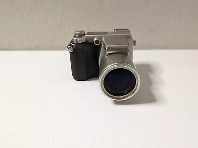Olympus CAMEDIA C-2100 Ultra Zoom 2.1MP Digital Camera - Black & Metallic Silver • $17.99