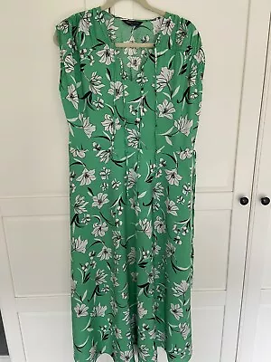 M&S Collection Green Mix Dress.  10 Reg.  Generous Size. • £5