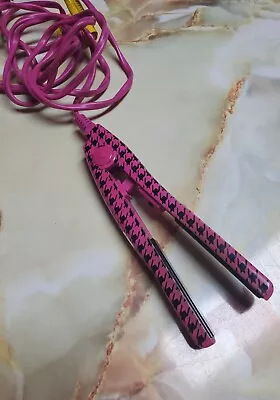 Ladies 6  Pink & Black Mini Travel Size Flat Iron Hair Straightener  • $11.15