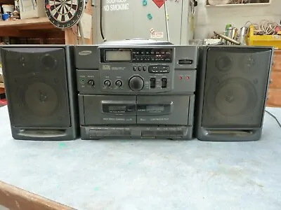 Vintage Samsung Boombox AM/FM CD Cassette Player Working PCD-730 • $85