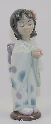 £161.86 • Buy Lladro  Bearing Flowers  #6151 Figurine ~ Oriental Girl W/flowers ~ Perfect!!! ~