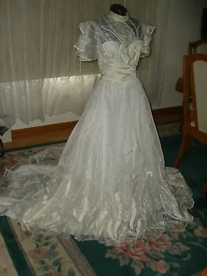 Vintage Union Label Beautiful Bridal Wedding Embroidered Ivory Off White Dress S • $88.99