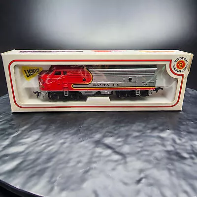 Bachmann HO Scale Santa Fe Diesel Locomotive Engine #307 Model Train • $67.36