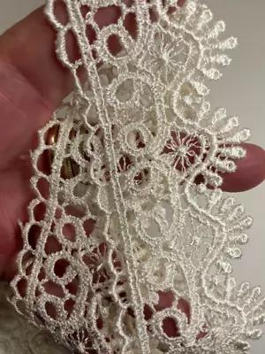 1.75 Inch Wide Medallion Venise Lace Sold By The Yard. #1400 • $3.25