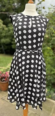 Wallis Black & White Polka Dot Dress With Tie Belt Size 12 • £11.50