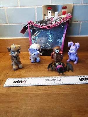 £22 • Buy Monster High Large Pets Bundle  E