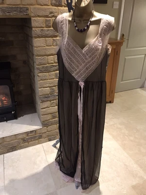 £10.80 • Buy Women’s Vintage Full Length Nylon Negligee/ Nightdress ~ Black & Pink Lace