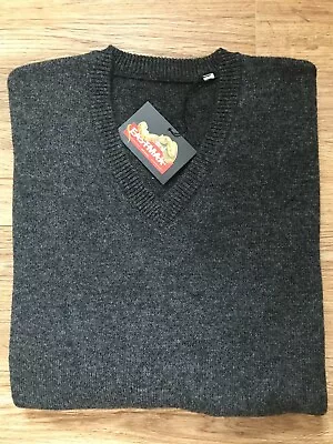 100% Lambs Wool Fine Knit Jumper V Neck Crew Golf Grey Navy Black Small 38-40  • £10.80