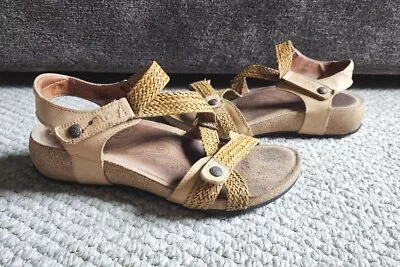 Taos Women's Trulie Sandal Size 7 7.5 Tan Soft Footbed Shoe • $27