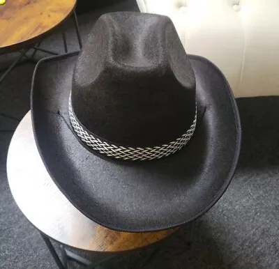 COWBOY/COWGIRL WESTERN Hat BLACK FELT /ONE Size (ADULT/YOUTH) • $12.50