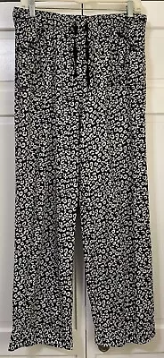 Victoria Secret Black & White Animal Print Pajamas Sleep Pants Women's Medium • $14.99