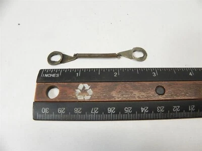 $19.97 • Buy 1947-50 Kaiser Frazer & 1951 Frazer Vacuum Wiper Motor Spring Clip Used Nice