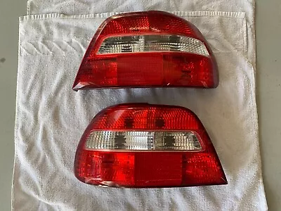 PAIR 2000-2004 VOLVO S40 LEFT Driver And RIGHT Side Tail Lights Lamp Right OEM • $80