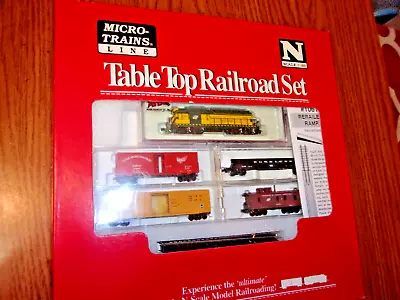 Micro-trains C Table Top Railroad Set N-scale W/ CNW Engine 4 Cars & Track • $185.75