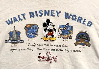 T-Shirt SM Embroidered  Walt Disney World  T-Shirt • $5.24