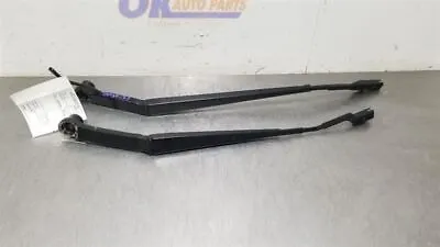 19 2019 Subaru Forester Oem Windshield Wiper Arm Set Left And Right • $50