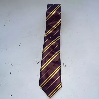 Universal Studios Wizarding World Of Harry Potter Gryffindor 100% Silk Necktie • $14.99