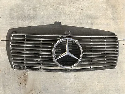 Mercedes 1989 W201 190e Hood Grill • $199