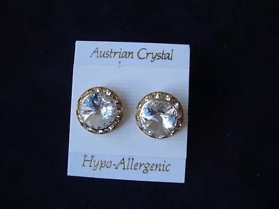 Vintage Austrian Crystal Clear & Clear Bright Cluster Gold Tone Stud Earrings • $4.99