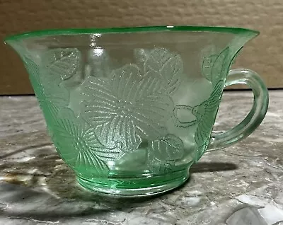 MACBETH EVANS GLASS CO. DOGWOOD BLOSSOM GREEN THIN-STYLED Cup • $15