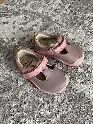 Baby Shoes  • £3