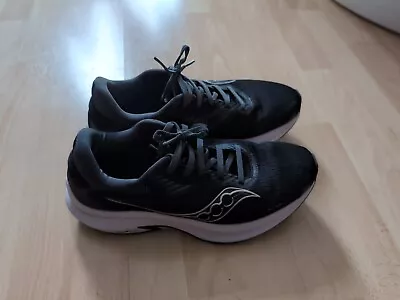 Size UK 8.5 - Saucony Axon 2 Low Black White Running Shoe • £35