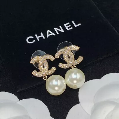 Pre-owned Chanel Crystal Classic CC Logo Earrings Pearl Pendant Gold • $192.86