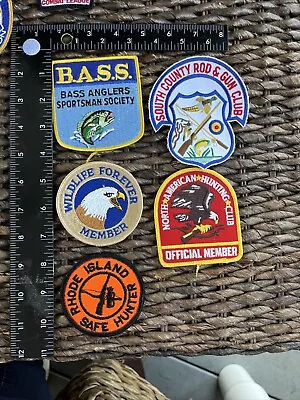 LOT OF 5 Vintage ASSORTED HUNTING FISHING SPORTSMAN WILDLIFE EMBROIDERED PATCHES • $8.95