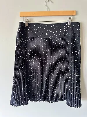 Ann Taylor Navy Blue And White Polka Dot High Rise Crinkle Skirt. Size 10 • $32