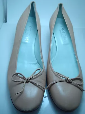 Italy Priori Beige Woman Sz 8 Butterfly Ribbon Leather Shoes Pump Heel • £19.29