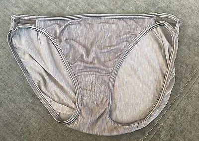 Vtg Vassarette Nylon Bikini Panties  Sz 7 • $5.99