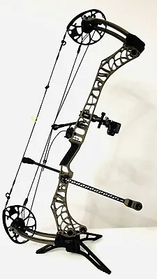 Mathews Phase 4 33 And Accessories • $2000