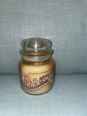 Yankee Candle Cookie Swap Medium Swirl Jar Gingerbread And Christmas Cookie Rare • £26.99