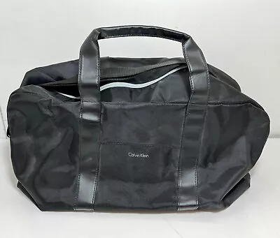 Calvin Klein Men's Holdall/sports Bag - Black - 21x12x7.5 Inches • £10