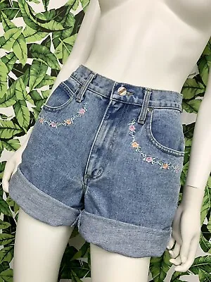 Vintage Z Cavaricci Women's Jean Shorts Sz 24 Retro Floral Embroidery High Waist • $36.95