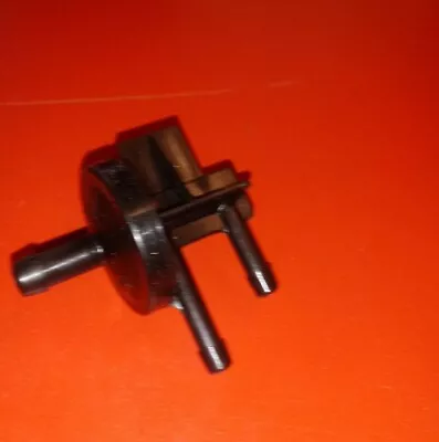 $5 • Buy 87-93 Ford Mustang Vacuum Check Valve W/ Bracket For Canister/ Heater NOS OEM