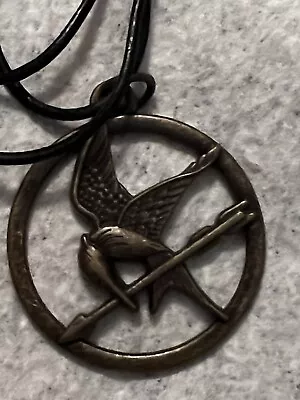 The Hunger Games Mockingjay Pendant Necklace On Black Leather Cord-Lionsgate LGF • $5.99