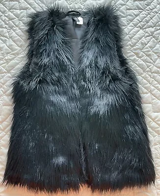 “Hairy” Womans Fashion Vest Size 2 Divided H&M Brand Black • $10.99